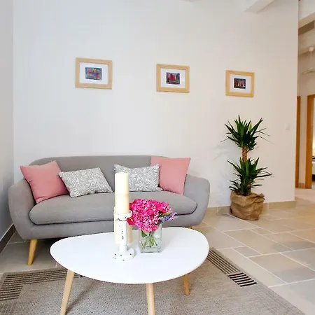 Rita Apartment