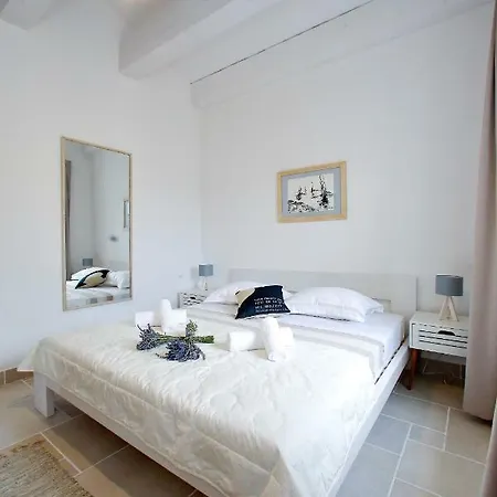 Rita Apartment *