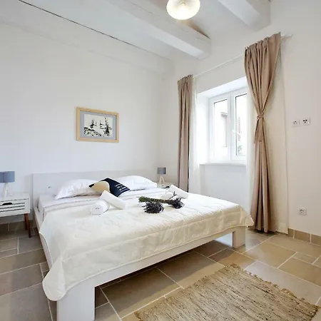Rita Apartment